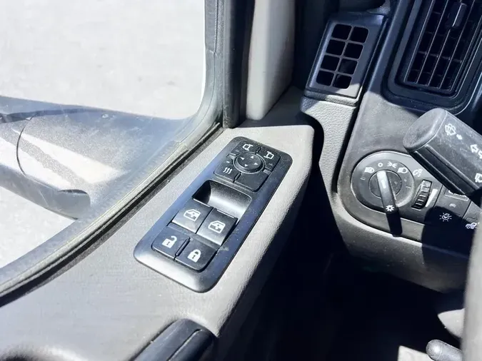 2020 International LT625