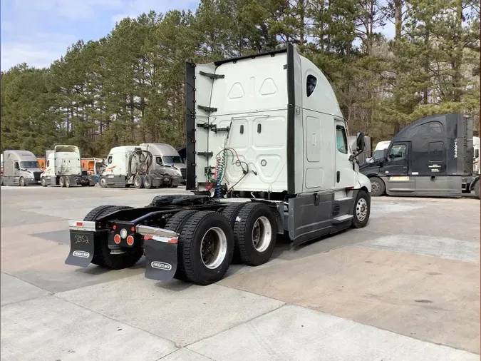 2021 Freightliner Cascadia