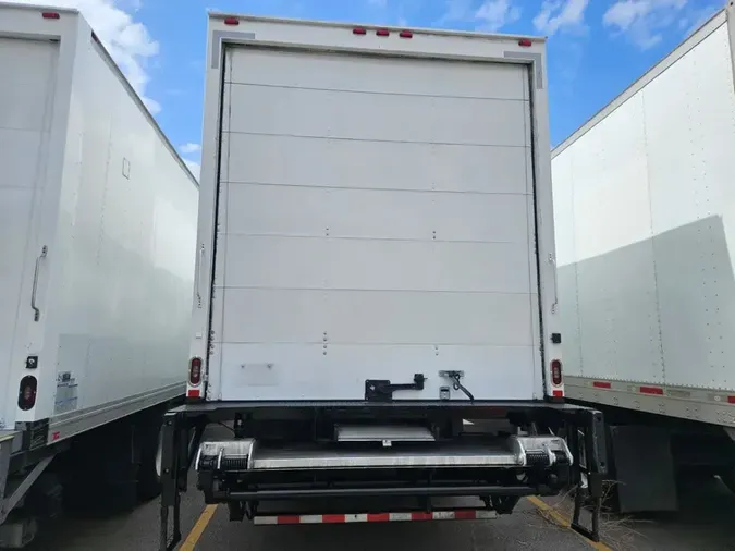 2018 FREIGHTLINER/MERCEDES M2 106