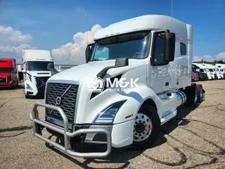 2024 VOLVO VNL64T740