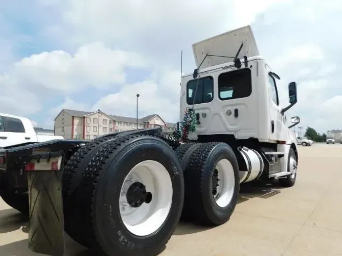 2019 Freightliner New Cascadia 126