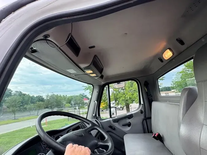 2020 Freightliner Business Class M2 106