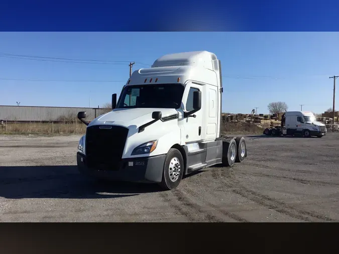 2021 Freightliner Cascadia 126