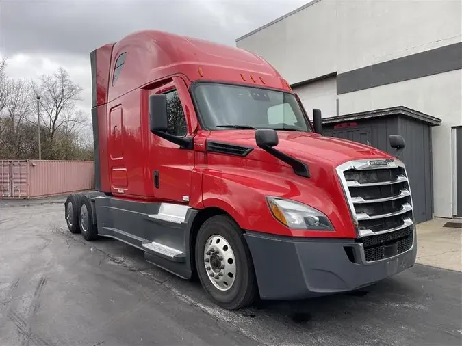 2021 FREIGHTLINER CA126