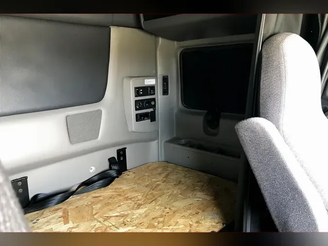 2023 INT LT625 6x4