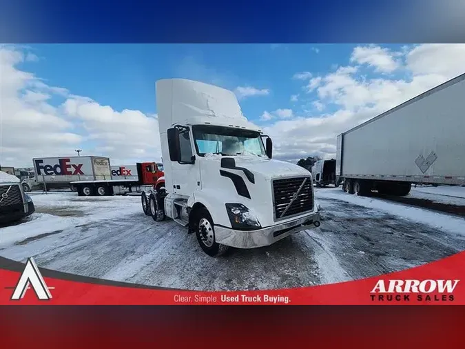 2018 VOLVO VNL300