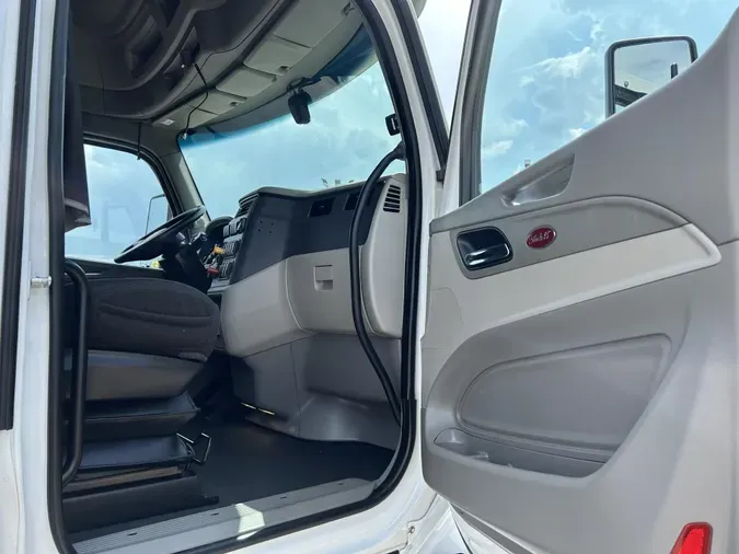 2021 Peterbilt 579