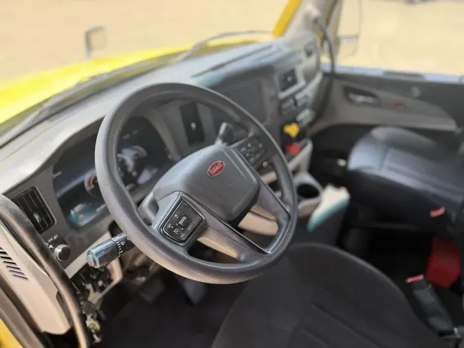 2022 Peterbilt 579