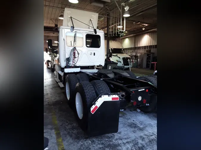 2018 FREIGHTLINER/MERCEDES CASCADIA 125