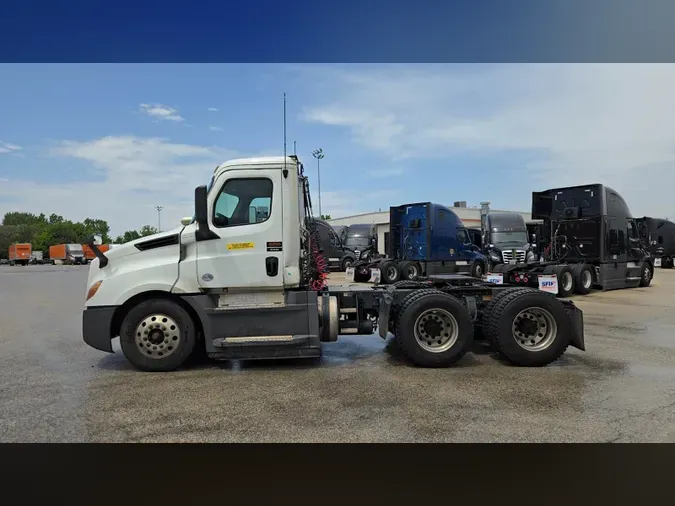 2019 Freightliner Cascadia 12693df2b43d88fa4ee4e6ca621131ec26c