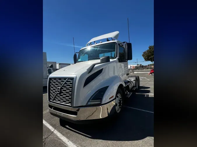 2019 VOLVO VNL64T-30093e14365a107a1590914335238b994cb