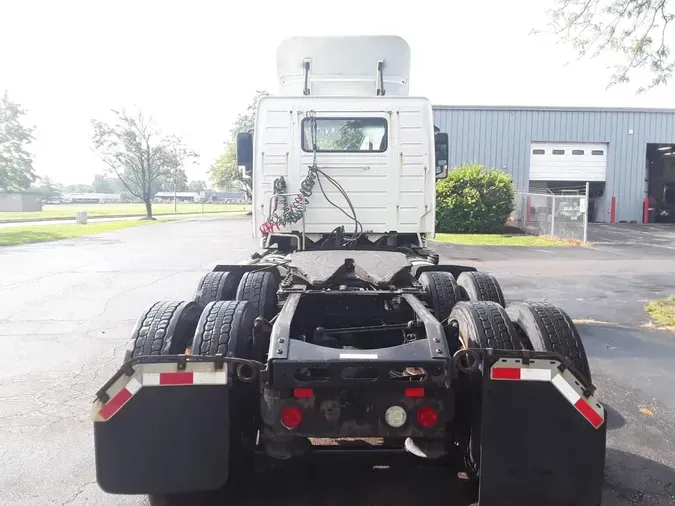 2019 VOLVO VNL64T-30093e1bd35318206e9cee3d670773392c4