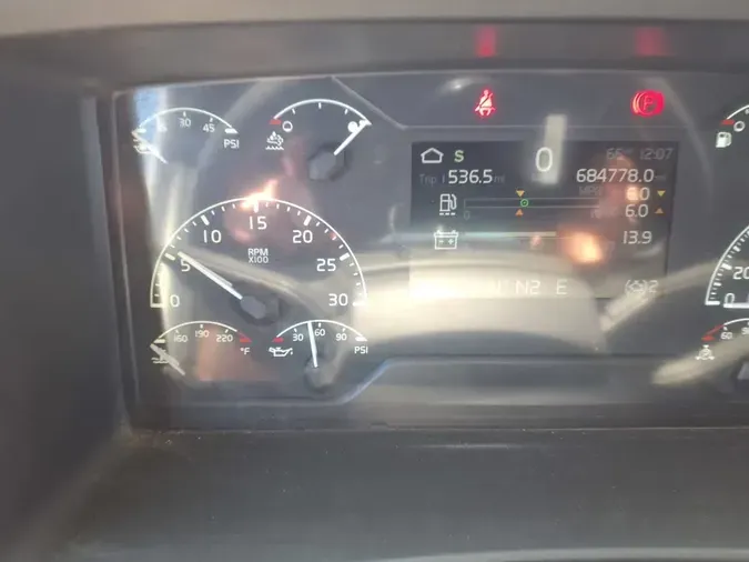 2020 VOLVO VNR64T-64093e3da959a9dfd20e17c806fa7bacd48