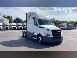 2022 Freightliner Cascadia 126