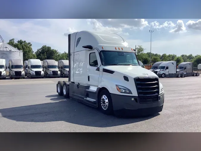 2022 Freightliner Cascadia 12693e48a04f93a75f1430eb580937ba21a