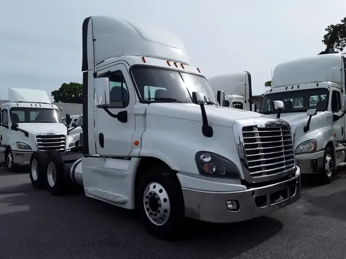 2019 FREIGHTLINER CASCADIA 125