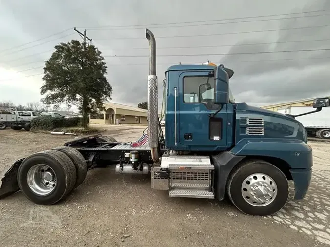 2019 MACK ANTHEM 42T