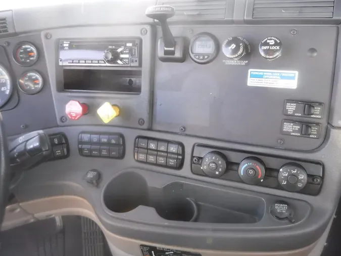 2018 FREIGHTLINER/MERCEDES CASCADIA 125