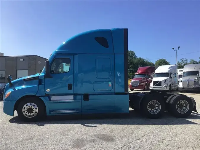 2020 FREIGHTLINER CA126