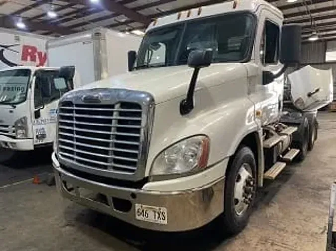 2017 FREIGHTLINER/MERCEDES CASCADIA 125