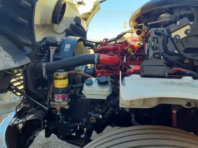 2020 FREIGHTLINER/MERCEDES M2 106