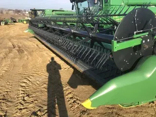 2017 JOHN DEERE 645FD