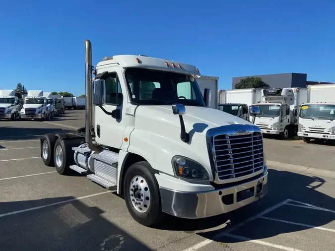 2020 FREIGHTLINER/MERCEDES CASCADIA 125940a98259ff8b46e2513aff59df0d115