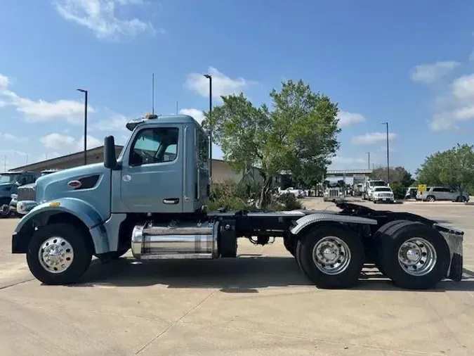 2022 Peterbilt 567