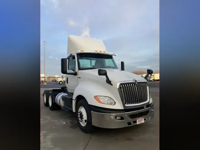 2018 NAVISTAR INTERNATIONAL LT625 DAYCAB T/A