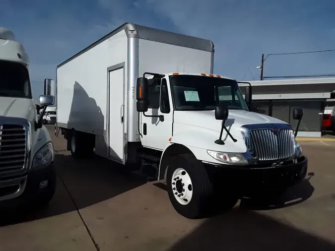 2019 NAVISTAR INTERNATIONAL 4300 SBA