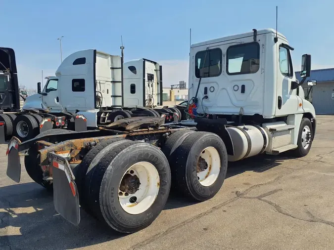 2020 FREIGHTLINER/MERCEDES CASCADIA 125