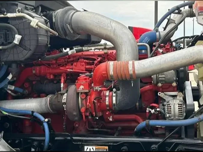 2023 Kenworth W990
