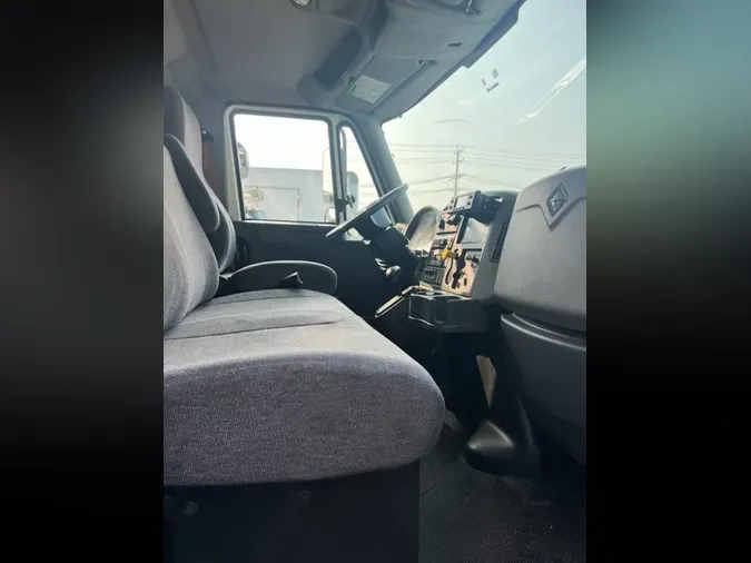 2019 NAVISTAR INTERNATIONAL 4300