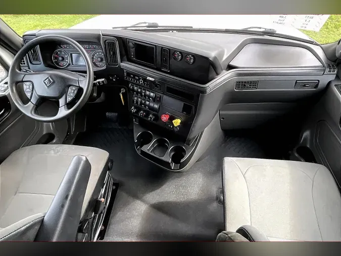 2023 INT LT625 6x4