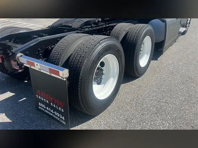 2022 INTERNATIONAL LT