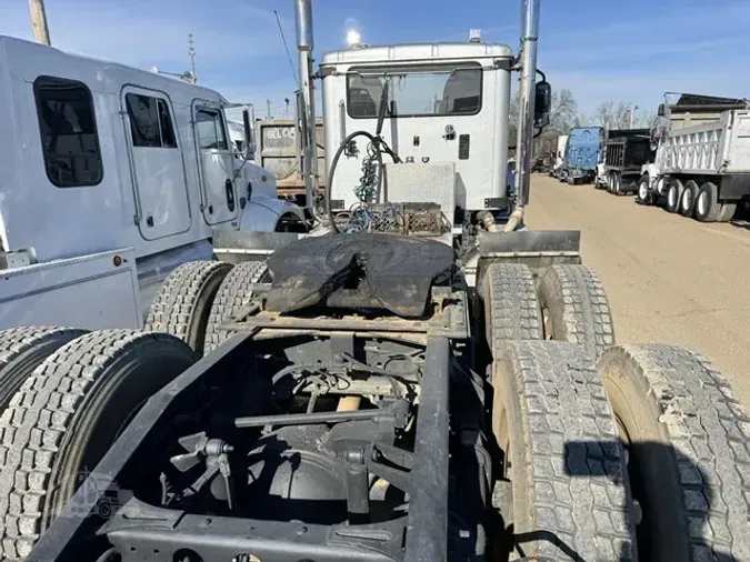 2016 CATERPILLAR CT660S