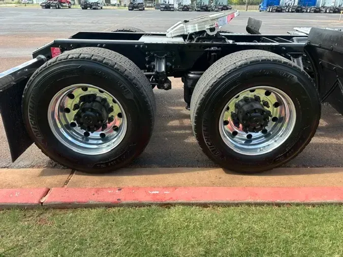 2022 VOLVO VNR3009421c3fa09727410f48bf1749fede59b