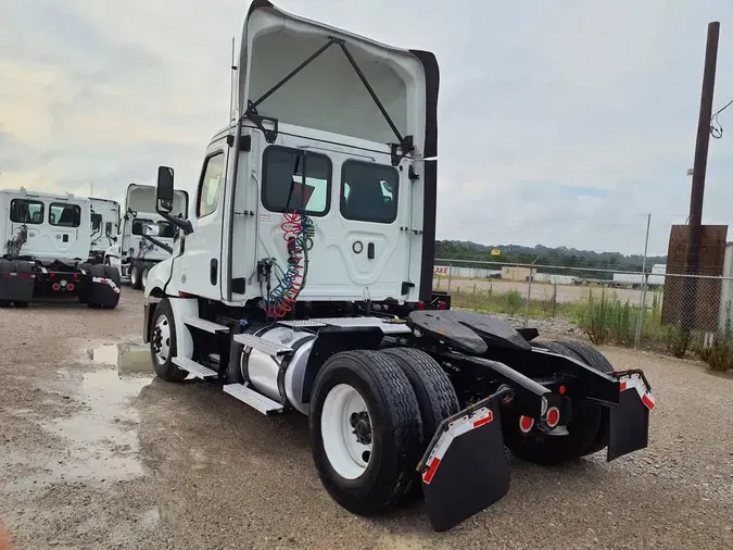 2019 FREIGHTLINER NEW CASCADIA 126