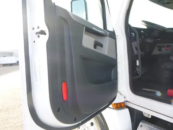 2021 Freightliner Cascadia