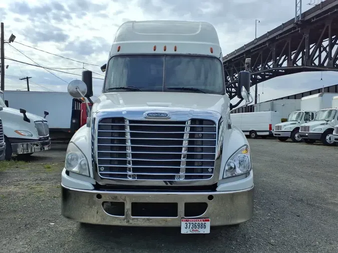 2018 FREIGHTLINER/MERCEDES CASCADIA 125