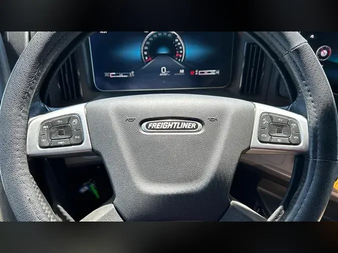 2021 FREIGHTLINER CASCADEVO1