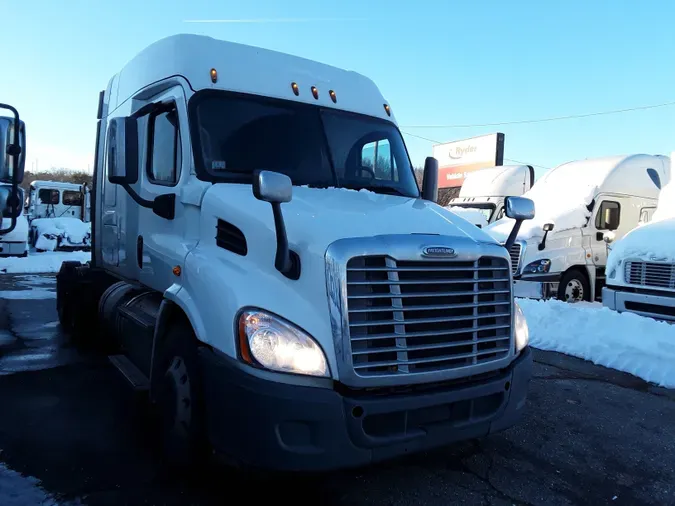 2018 FREIGHTLINER/MERCEDES CASCADIA 113