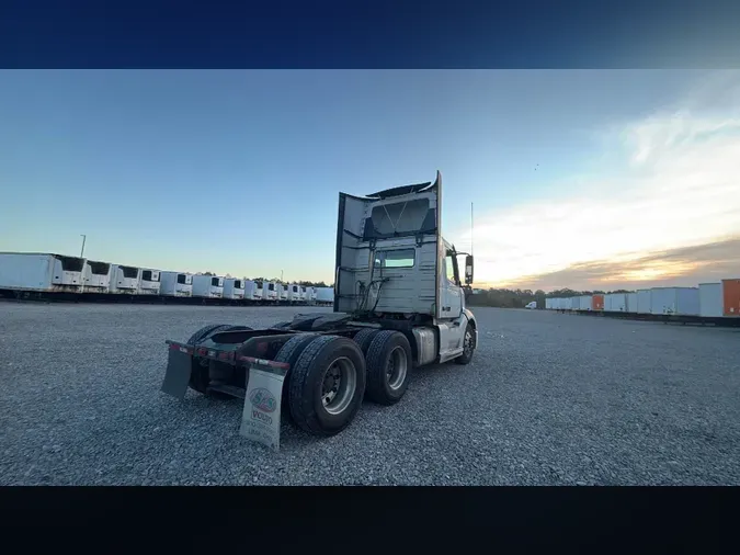 2019 Volvo VNL300