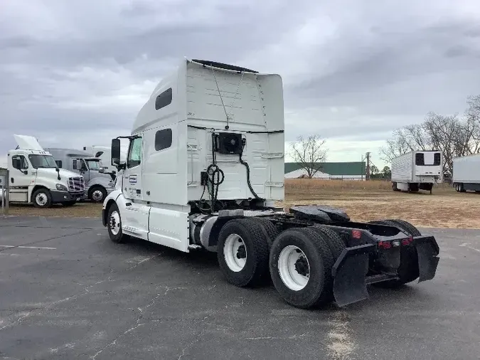 2019 Volvo VNL64760