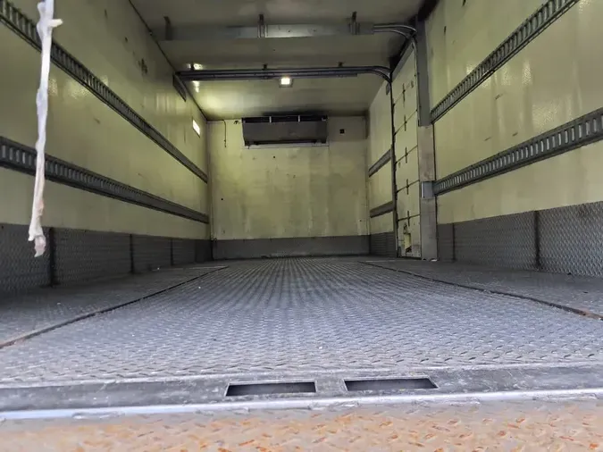 2019 FREIGHTLINER/MERCEDES M2 106
