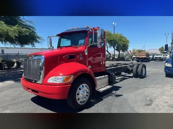 2021 Peterbilt 337