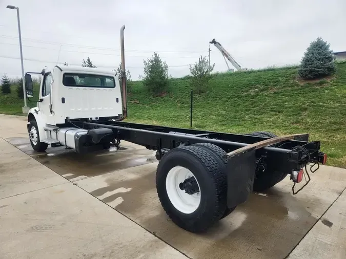 2014 Freightliner M2 106