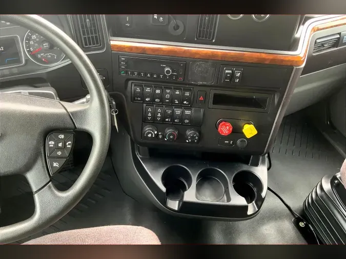 2022 INT LT625 6x49442235c90a264dd04b610456827046c