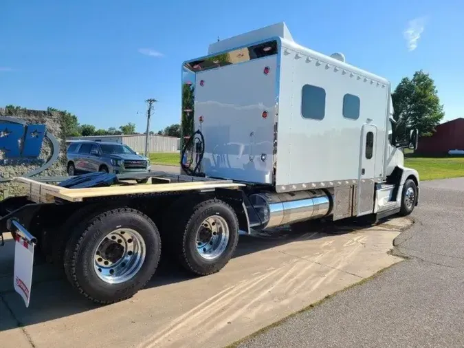 2025 Kenworth T680