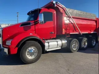 2023 Kenworth T880